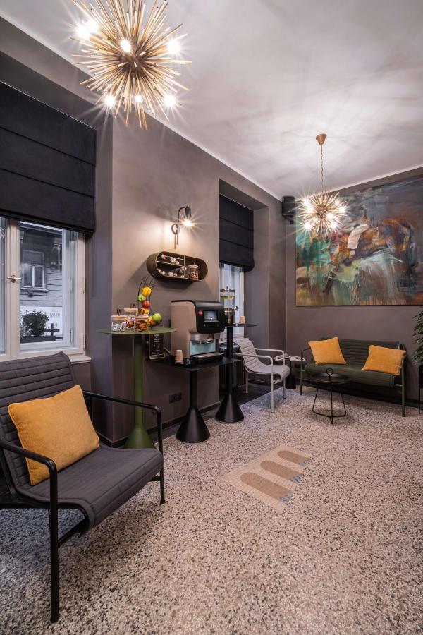 The Viaduct - & 4* Praha